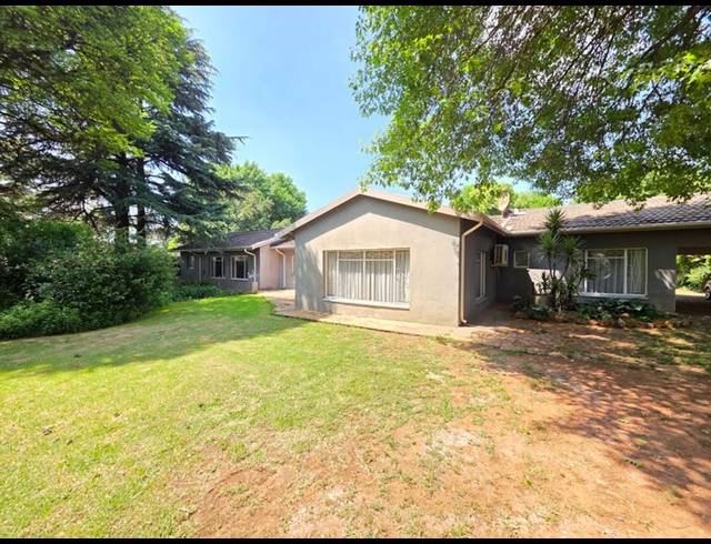 6 BEDROOM HOUSE FOR SALE IN MEYERTON CENTRAL